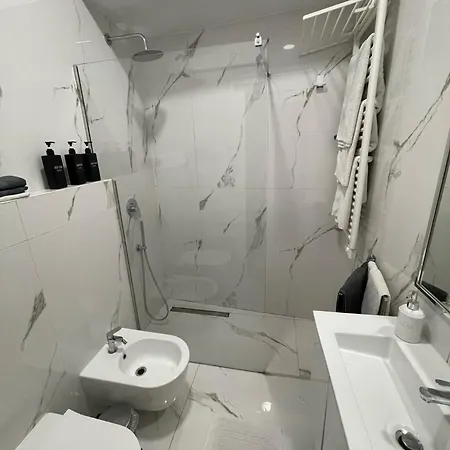 16 Zeros Apartment *